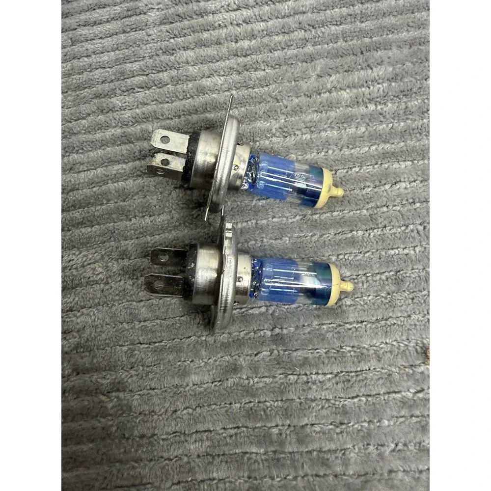 H4 12V 60/55W halogen headlight bulb.
